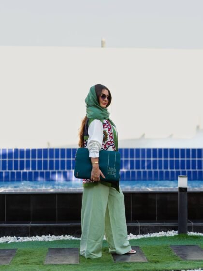 Pistachio Flowy Trouser