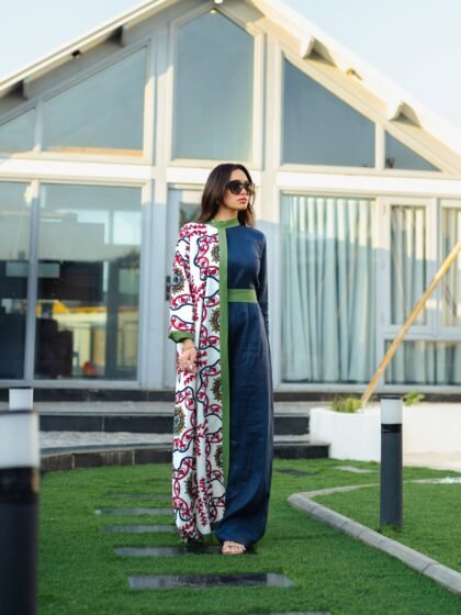 جمبسوت لینن بطبقة من التطریز  الجانبي